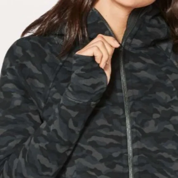 Lululemon Scuba Hoodie
Sequoia Camo
Size 10 - Picture 5 of 13